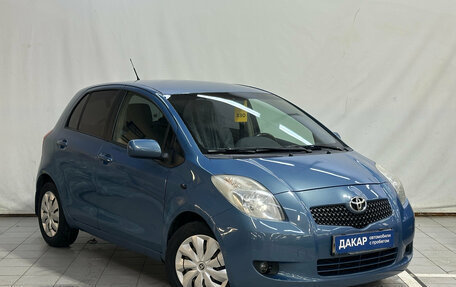 Toyota Yaris III рестайлинг, 2006 год, 420 000 рублей, 2 фотография