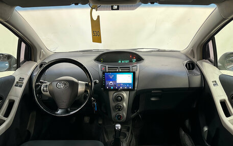 Toyota Yaris III рестайлинг, 2006 год, 420 000 рублей, 7 фотография