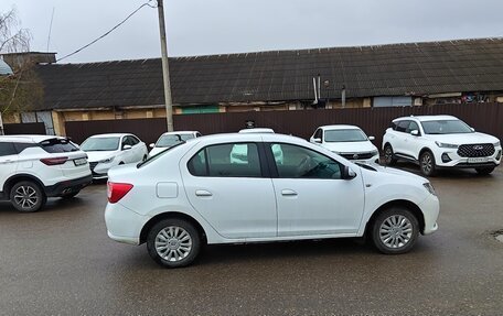 Renault Logan II, 2017 год, 385 000 рублей, 3 фотография