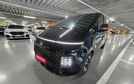 Hyundai Staria, 2025 год, 8 490 000 рублей, 1 фотография