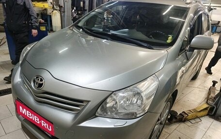 Toyota Verso I, 2012 год, 1 249 000 рублей, 1 фотография