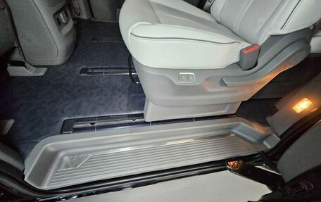 Hyundai Staria, 2025 год, 8 490 000 рублей, 24 фотография