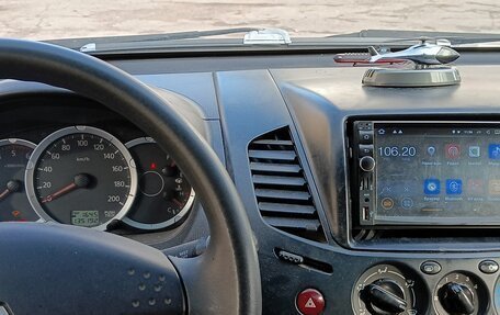 Mitsubishi L200 IV рестайлинг, 2011 год, 1 300 000 рублей, 5 фотография