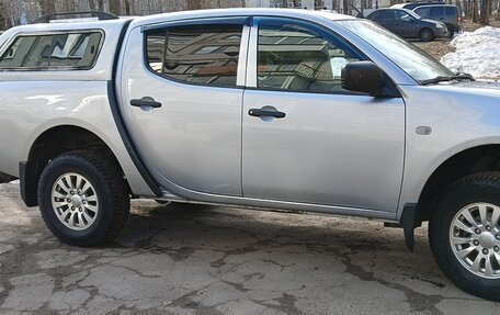Mitsubishi L200 IV рестайлинг, 2011 год, 1 300 000 рублей, 6 фотография