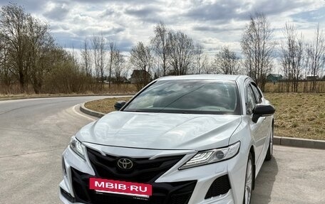 Toyota Camry, 2018 год, 2 899 000 рублей, 2 фотография