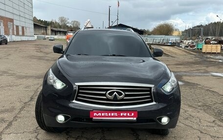 Infiniti QX70, 2014 год, 2 550 000 рублей, 2 фотография