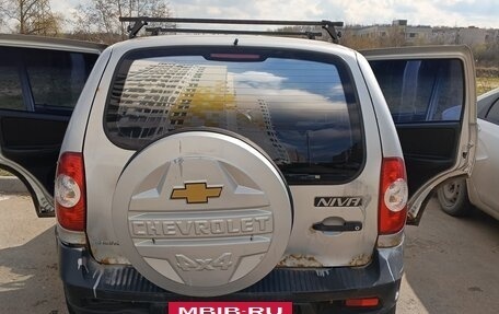 Chevrolet Niva I рестайлинг, 2010 год, 300 000 рублей, 9 фотография