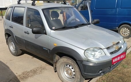 Chevrolet Niva I рестайлинг, 2010 год, 300 000 рублей, 4 фотография
