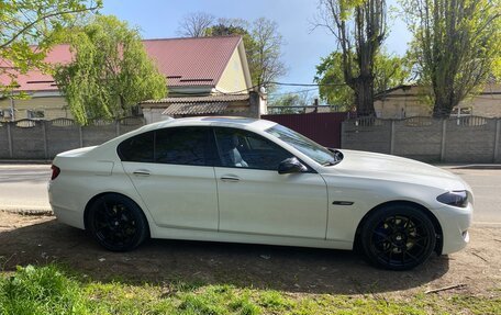 BMW 5 серия, 2011 год, 1 550 000 рублей, 4 фотография
