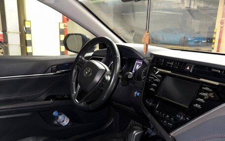 Toyota Camry, 2021 год, 3 150 000 рублей, 5 фотография