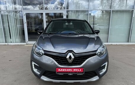 Renault Kaptur I рестайлинг, 2016 год, 1 335 000 рублей, 2 фотография
