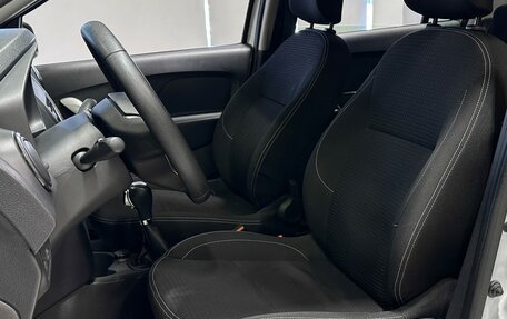 Renault Logan II, 2022 год, 1 097 000 рублей, 10 фотография