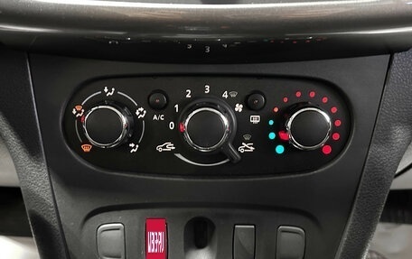 Renault Logan II, 2022 год, 1 097 000 рублей, 20 фотография