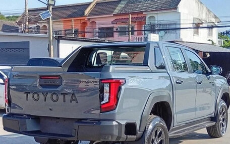 Toyota Hilux, 2026 год, 8 000 000 рублей, 3 фотография