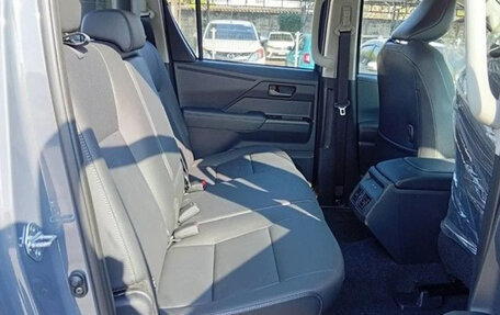 Toyota Hilux, 2026 год, 8 000 000 рублей, 14 фотография