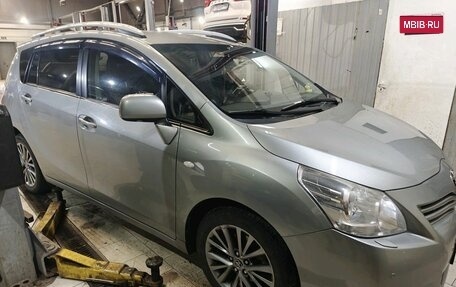 Toyota Verso I, 2012 год, 1 249 000 рублей, 2 фотография