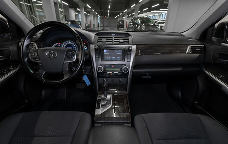 Toyota Camry, 2014 год, 1 680 000 рублей, 8 фотография