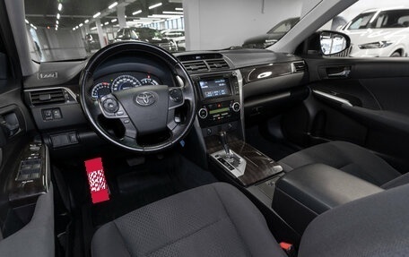 Toyota Camry, 2014 год, 1 680 000 рублей, 7 фотография