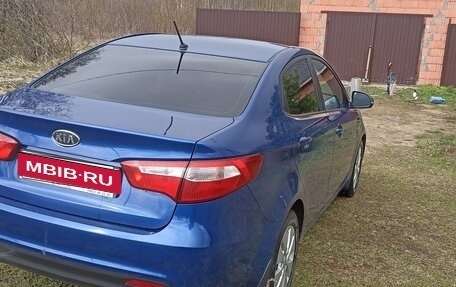 KIA Rio III рестайлинг, 2011 год, 700 000 рублей, 4 фотография