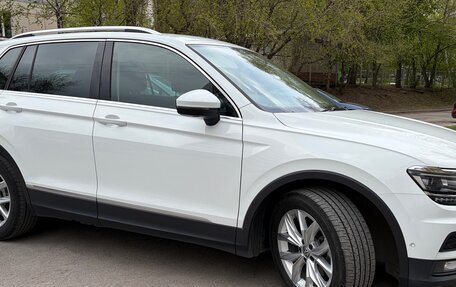 Volkswagen Tiguan II, 2019 год, 2 500 000 рублей, 3 фотография