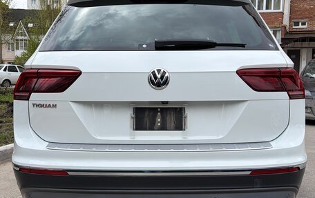 Volkswagen Tiguan II, 2019 год, 2 500 000 рублей, 5 фотография