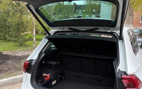 Volkswagen Tiguan II, 2019 год, 2 500 000 рублей, 8 фотография