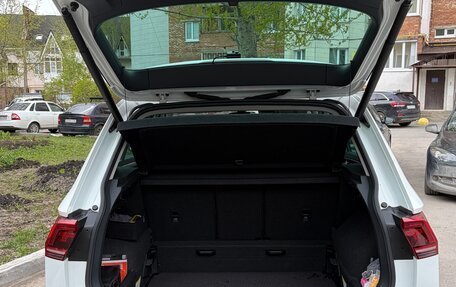 Volkswagen Tiguan II, 2019 год, 2 500 000 рублей, 9 фотография