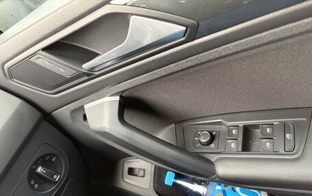 Volkswagen Tiguan II, 2019 год, 2 500 000 рублей, 27 фотография