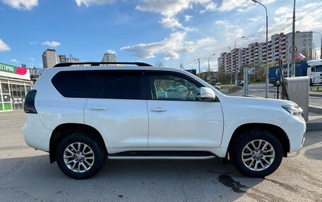 Toyota Land Cruiser Prado 150 рестайлинг 2, 2017 год, 4 500 000 рублей, 8 фотография