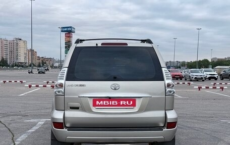 Toyota Land Cruiser Prado 120 рестайлинг, 2006 год, 2 300 000 рублей, 12 фотография