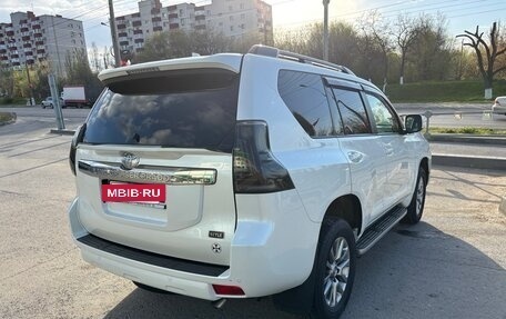 Toyota Land Cruiser Prado 150 рестайлинг 2, 2017 год, 4 500 000 рублей, 5 фотография
