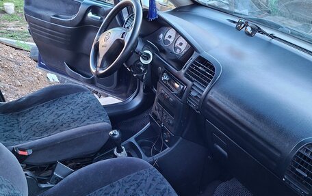 Opel Zafira A рестайлинг, 2000 год, 320 000 рублей, 4 фотография