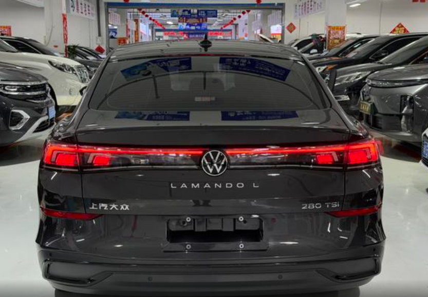 Volkswagen Lavida, 2023 год, 2 090 000 рублей, 8 фотография