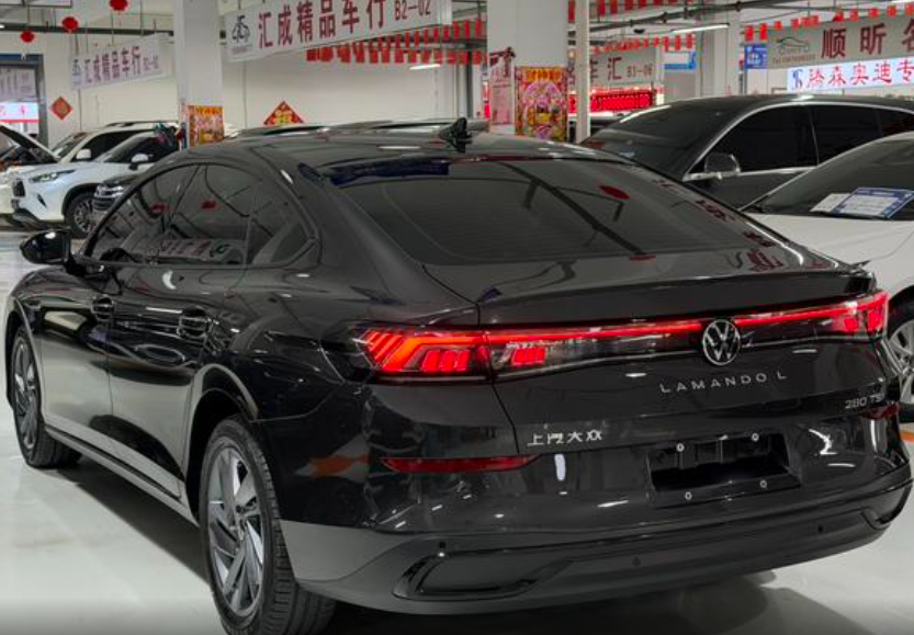 Volkswagen Lavida, 2023 год, 2 090 000 рублей, 7 фотография