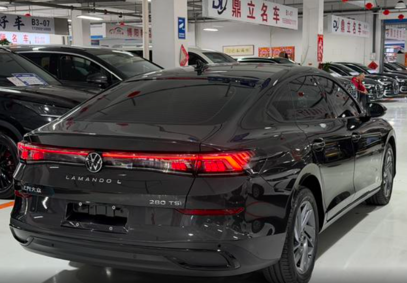 Volkswagen Lavida, 2023 год, 2 090 000 рублей, 9 фотография