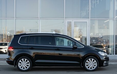 Volkswagen Touran III, 2015 год, 1 470 000 рублей, 5 фотография