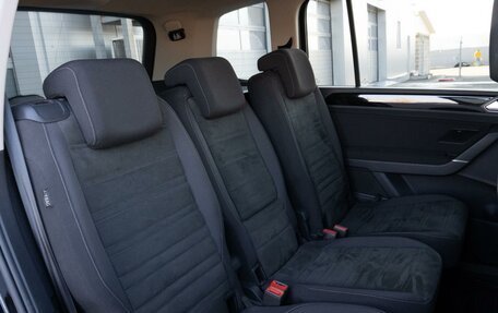 Volkswagen Touran III, 2015 год, 1 470 000 рублей, 15 фотография