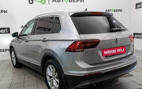 Volkswagen Tiguan II, 2017 год, 2 418 200 рублей, 3 фотография