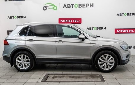 Volkswagen Tiguan II, 2017 год, 2 418 200 рублей, 6 фотография