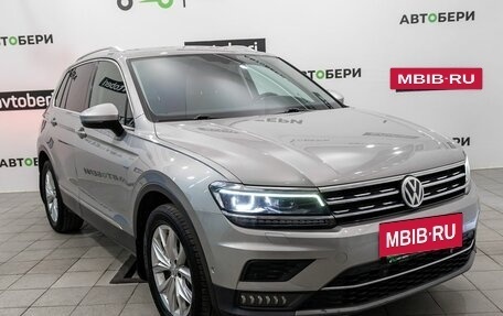 Volkswagen Tiguan II, 2017 год, 2 418 200 рублей, 7 фотография