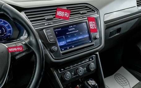 Volkswagen Tiguan II, 2017 год, 2 418 200 рублей, 9 фотография