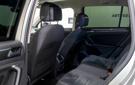 Volkswagen Tiguan II, 2017 год, 2 418 200 рублей, 27 фотография