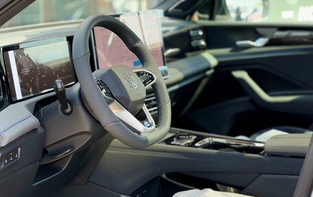 Volkswagen Tiguan, 2026 год, 4 899 000 рублей, 23 фотография