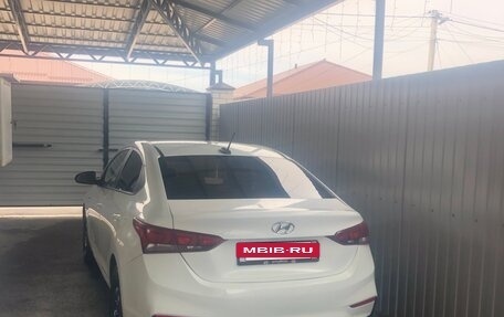 Hyundai Solaris II рестайлинг, 2017 год, 780 000 рублей, 2 фотография