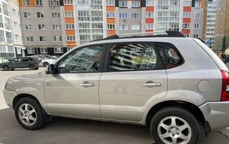 Hyundai Tucson III, 2007 год, 700 000 рублей, 2 фотография