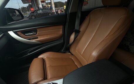 BMW 3 серия, 2017 год, 1 900 000 рублей, 11 фотография