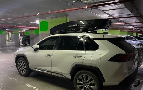 Toyota RAV4, 2021 год, 3 800 000 рублей, 2 фотография