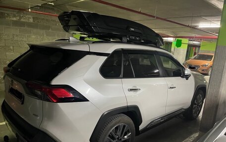 Toyota RAV4, 2021 год, 3 800 000 рублей, 3 фотография