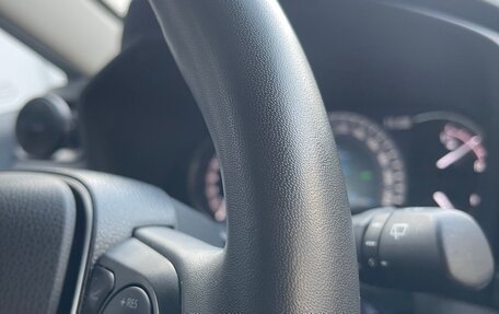 Toyota RAV4, 2021 год, 3 800 000 рублей, 14 фотография