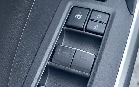 Toyota RAV4, 2021 год, 3 800 000 рублей, 26 фотография